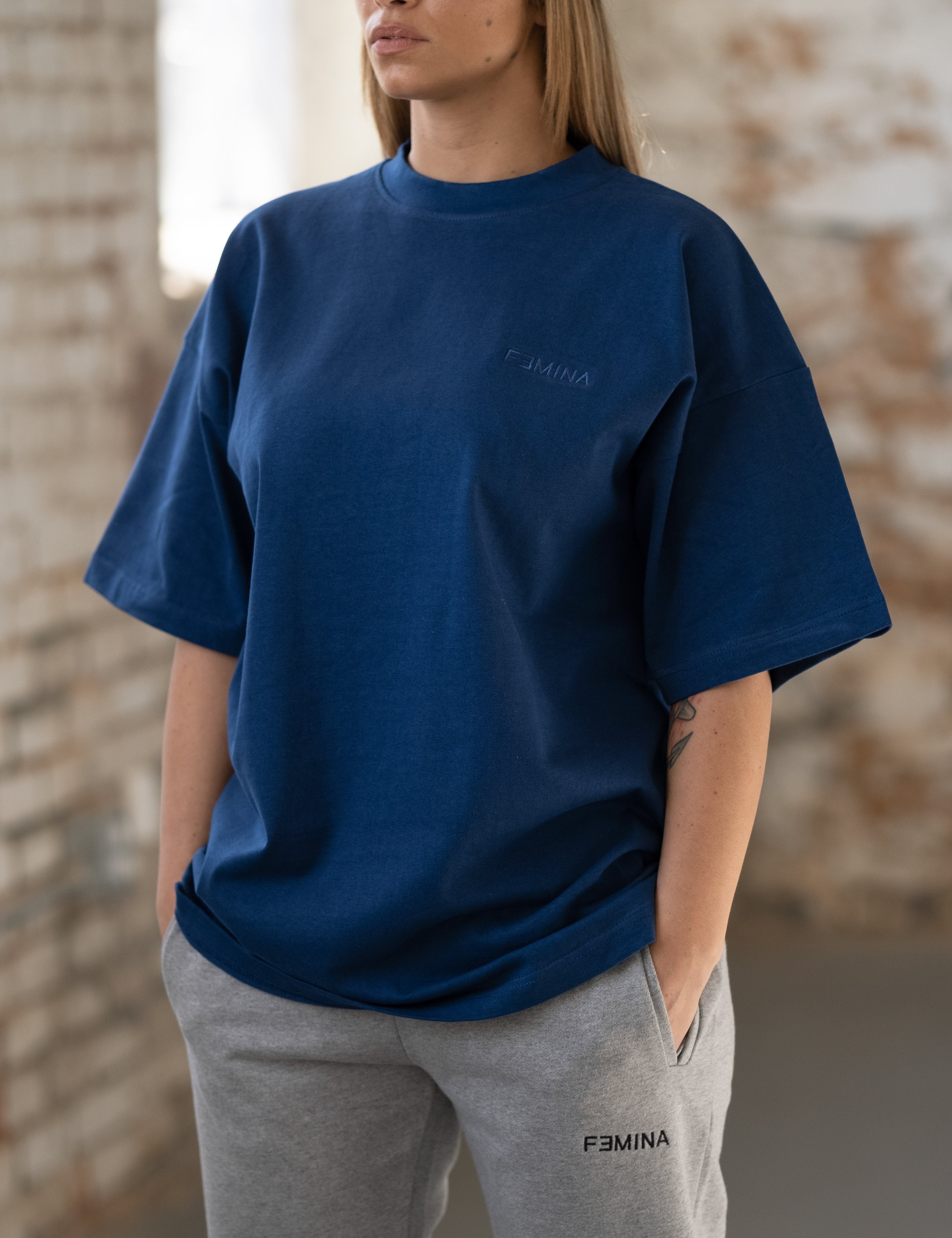 FƎMINA ESSENTIAL TEE